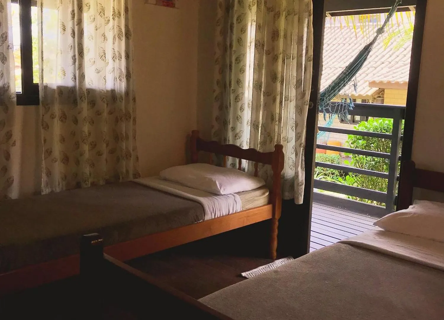 Haleakala Hostel & Pousada Praia do Rosa Brasil
