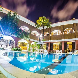 https://real-pousada.portodegalinhashotels.com